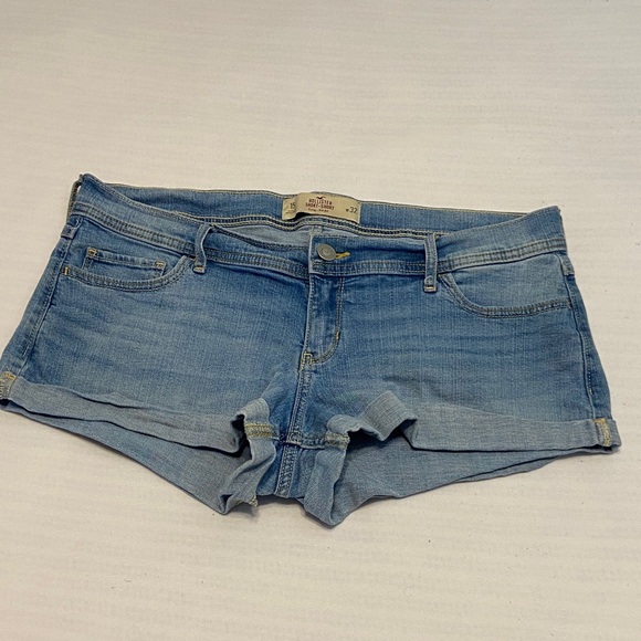 Hollister Pants - Hollister Short Short Low Rise Junior Size 15 Cuffed Hem Y2K Retro